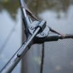 Fox Lever Lok Landing Net – mreža i okvir izbliza