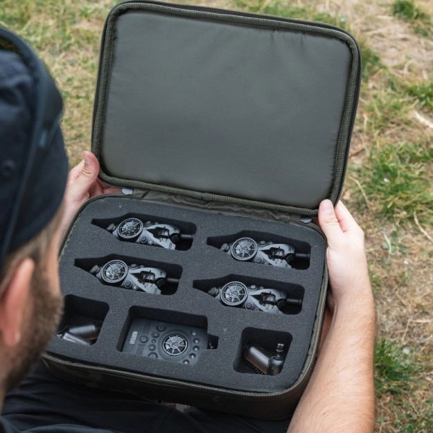Nash R4 Presentation Case s pjenom za alarme i receiver